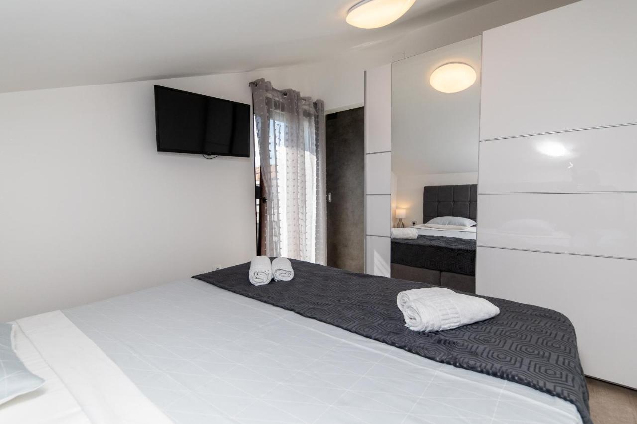 Apartman Gulin Crikvenica Buitenkant foto
